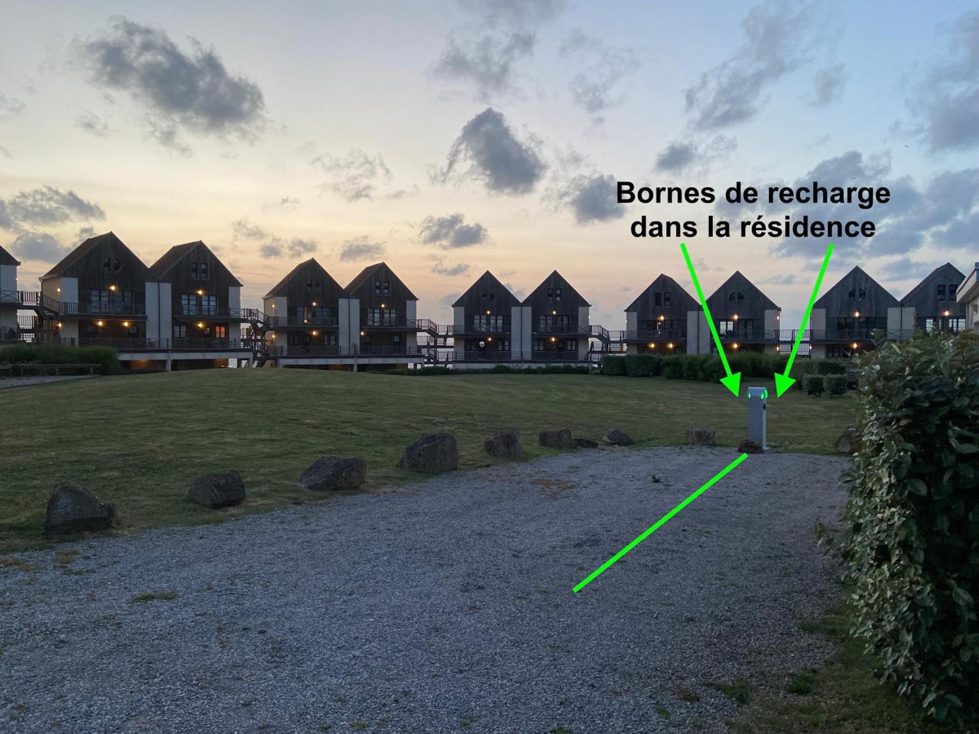 Brise De Mer Sur La Naturelle, Studio A Wimereux , Parking Exterior foto